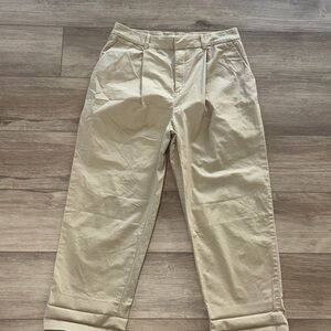 H&M woman’s Beige pleated Chino pants size 10